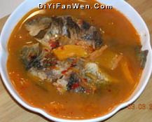 泡菜燒鯽魚