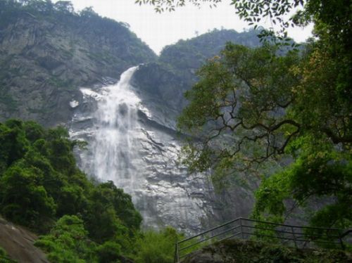 福建岱仙瀑布圖片