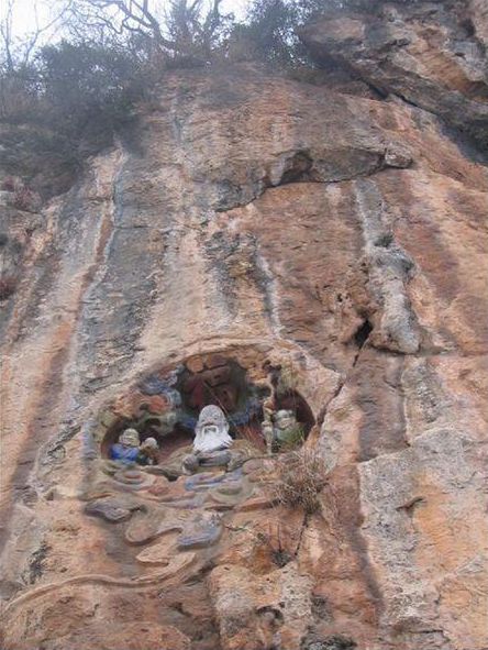 雲南西山龍門石窟圖片