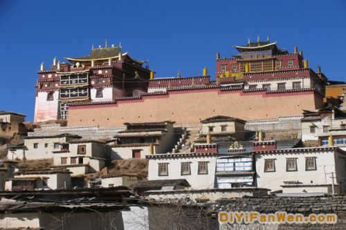 雲南松贊林寺圖片