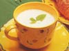 牡蠣蘸辣椒醬