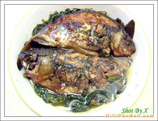 蔥燒鯽魚