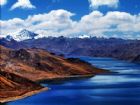 西藏聖湖羊卓雍錯