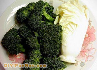 蒜茸腊味大白菜卷