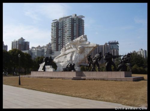 上海龍華烈士陵園“四．一二殉難者”紀念雕塑圖片