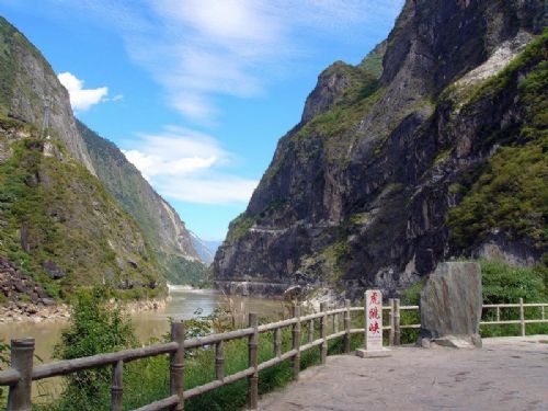虎跳峽圖片