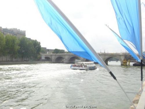放眼看巴黎漫步塞納河邊圖片