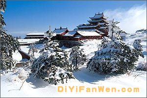 峨眉山圖片