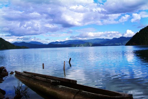 迷人的瀘沽湖美景圖片