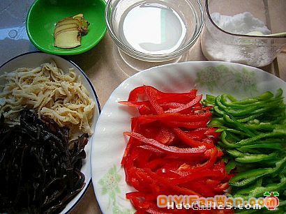 木耳炒百葉[多圖]