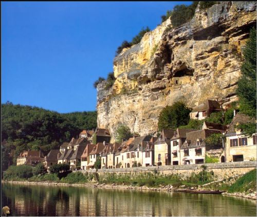 法國佩里戈爾地區的美景圖片
