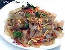 肉絲拉皮(圖)