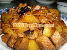 土豆燜牛肉