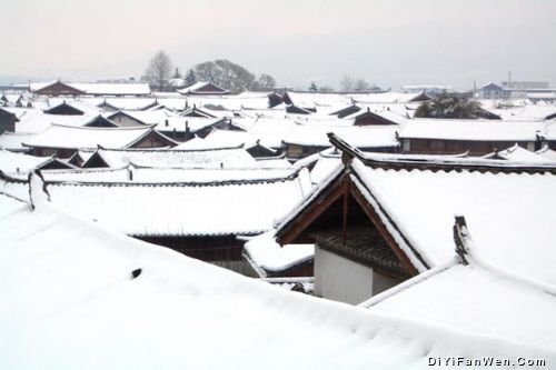 雲南麗江雪景圖片