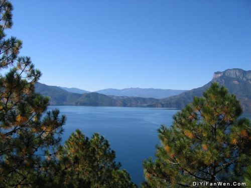 瀘沽湖風景圖片