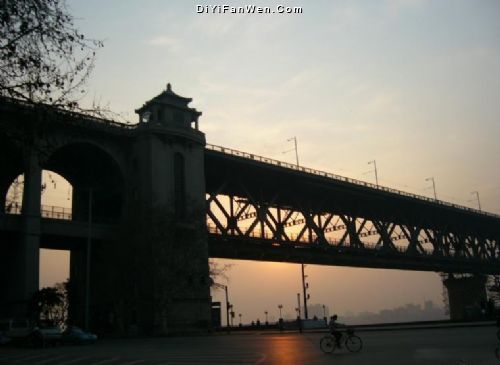 湖北武漢長江大橋圖片