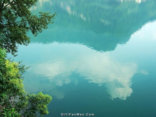 高山湖泊：馬湖圖片