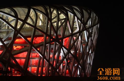 鳥巢盡展迷人風采圖片