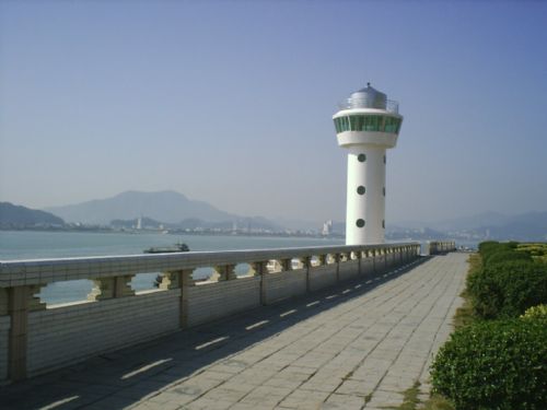 西江大堤和水射圖片