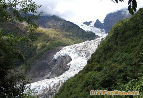 雲南明永冰川美景圖片
