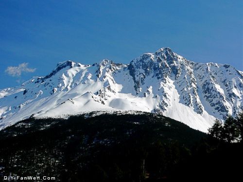 梅里雪山圖片