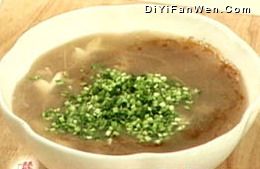 韭菜絲墨魚湯