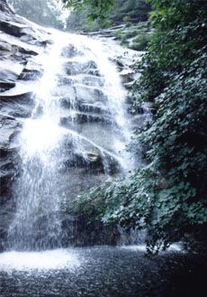 甘肅天水石門山圖片