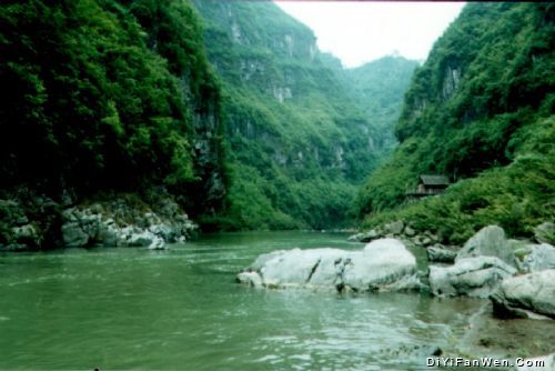 南江大峽谷圖片