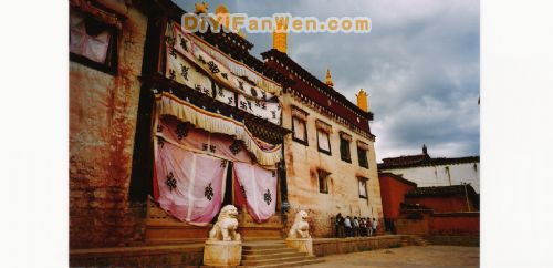 噶丹松贊林寺圖片