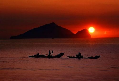 台灣宜蘭龜山島夕照圖片