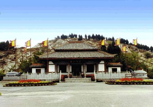 龜山漢墓圖片