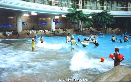 水上人間圖片