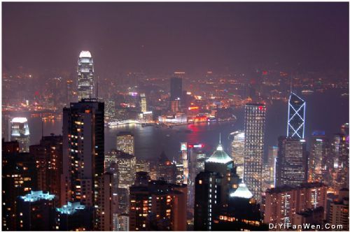 香港的山頂廣場夜色圖片