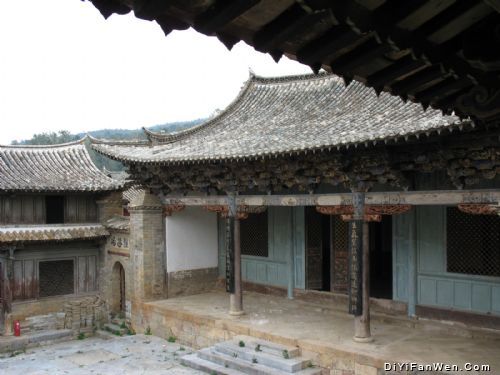 紅河之旅—石屏寶秀鎮鄭營村鄭氏宗祠圖片