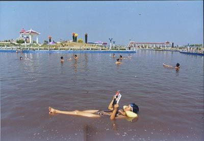 中國死海運城鹽湖圖片