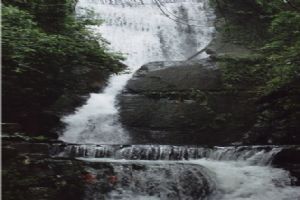 大旭山瀑布群圖片