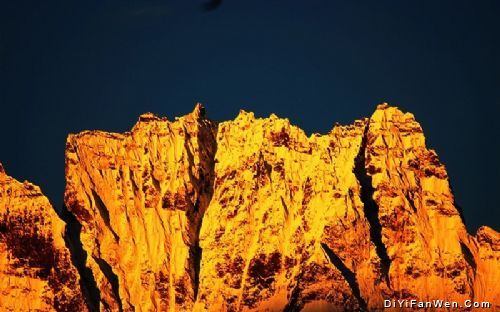 四川日照金山(貢嘎山)圖片