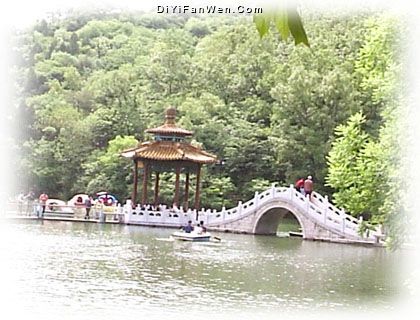 深秀湖圖片
