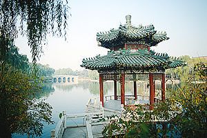 東方寓樂園圖片
