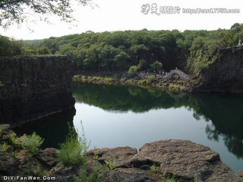 吊水樓瀑布風情圖片