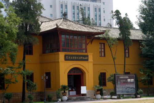 雲南陸軍講武堂舊址圖片