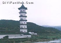 龍天寶塔圖片