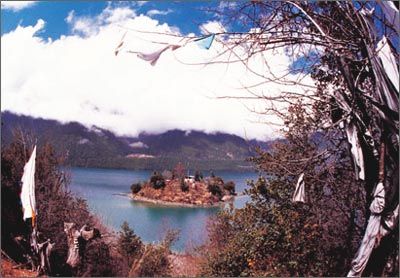 錯高湖圖片