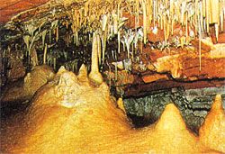 杏山溶洞圖片