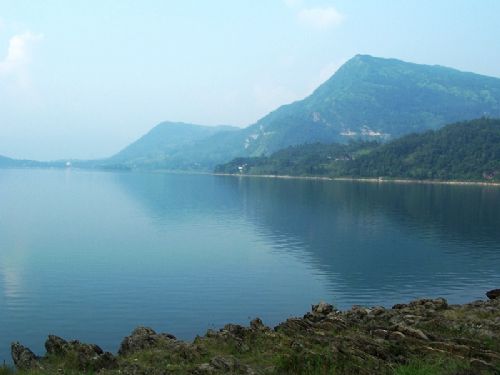 高山湖泊：馬湖圖片