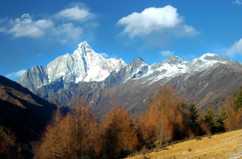 “蜀山皇后”四姑娘山圖片