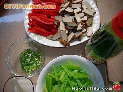 豆乾炒芹菜[多圖]