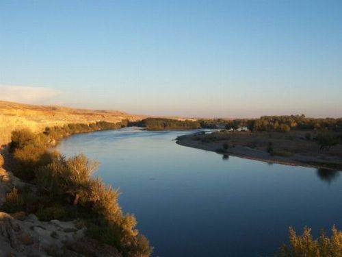 新疆額爾齊斯河圖片