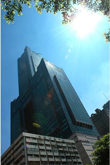 台灣高雄85大樓圖片