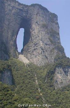 張家界天門山圖片